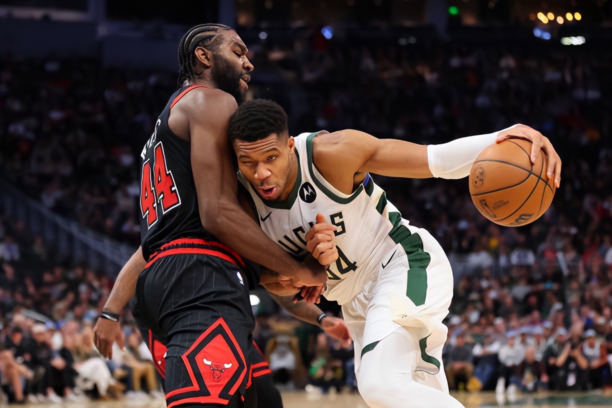 开云体育- 最后时刻上海海港备战NBA常规赛；迎来里程碑细节流出；底气十足；心理建设被强调